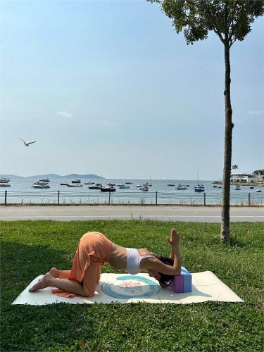 Reflect Series 4.1 mm Lotus Doğal Kauçuk Kaydırmaz Yoga Matı